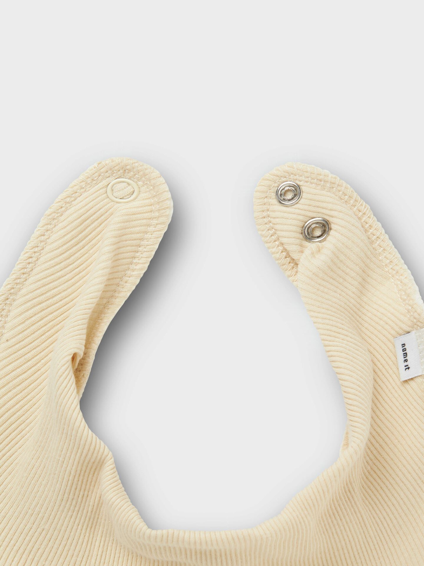 Yvetterossia Scarf Bib Rib