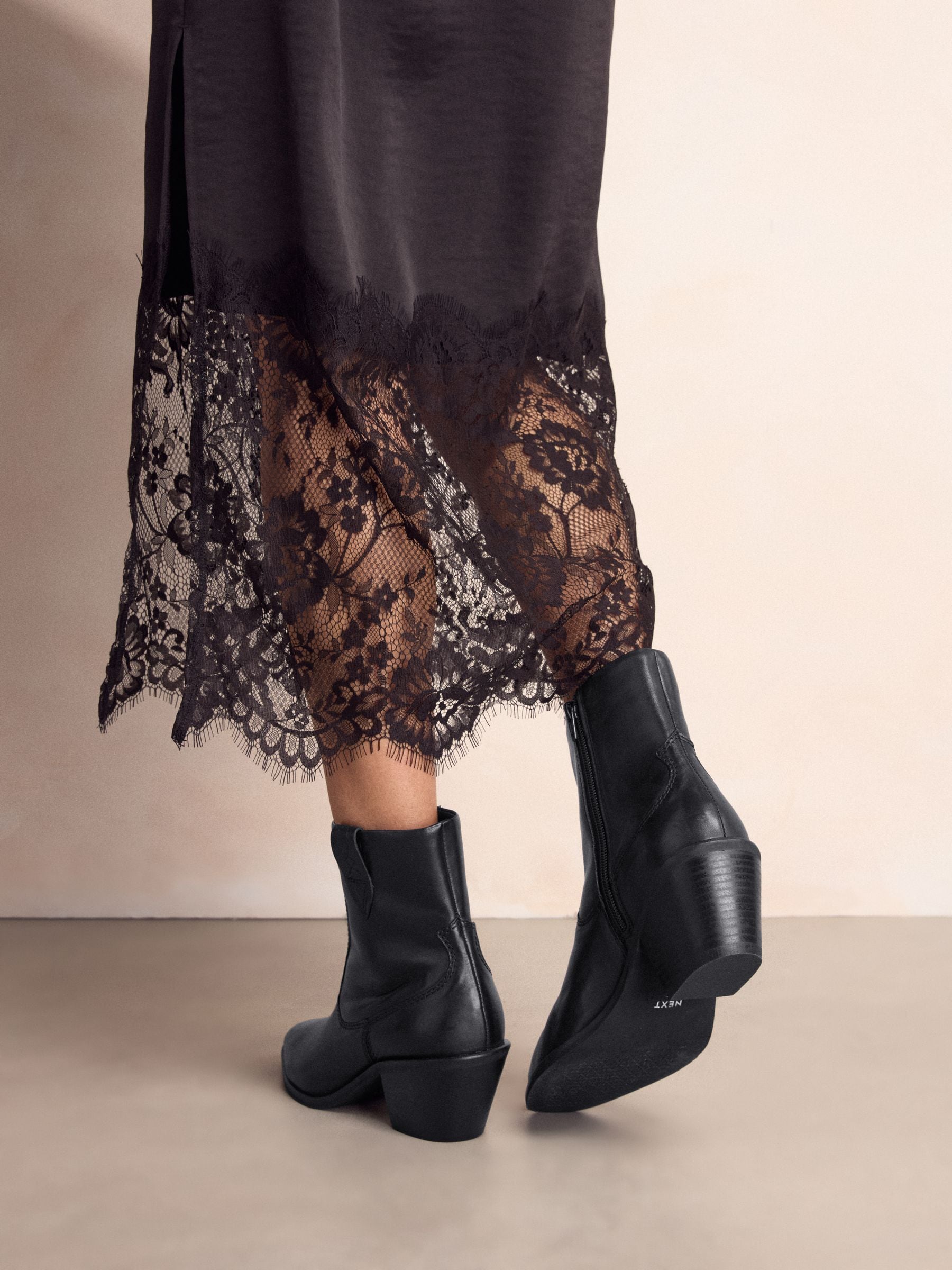 Zwart leer - Cowboy Block Heel Ankle Boots