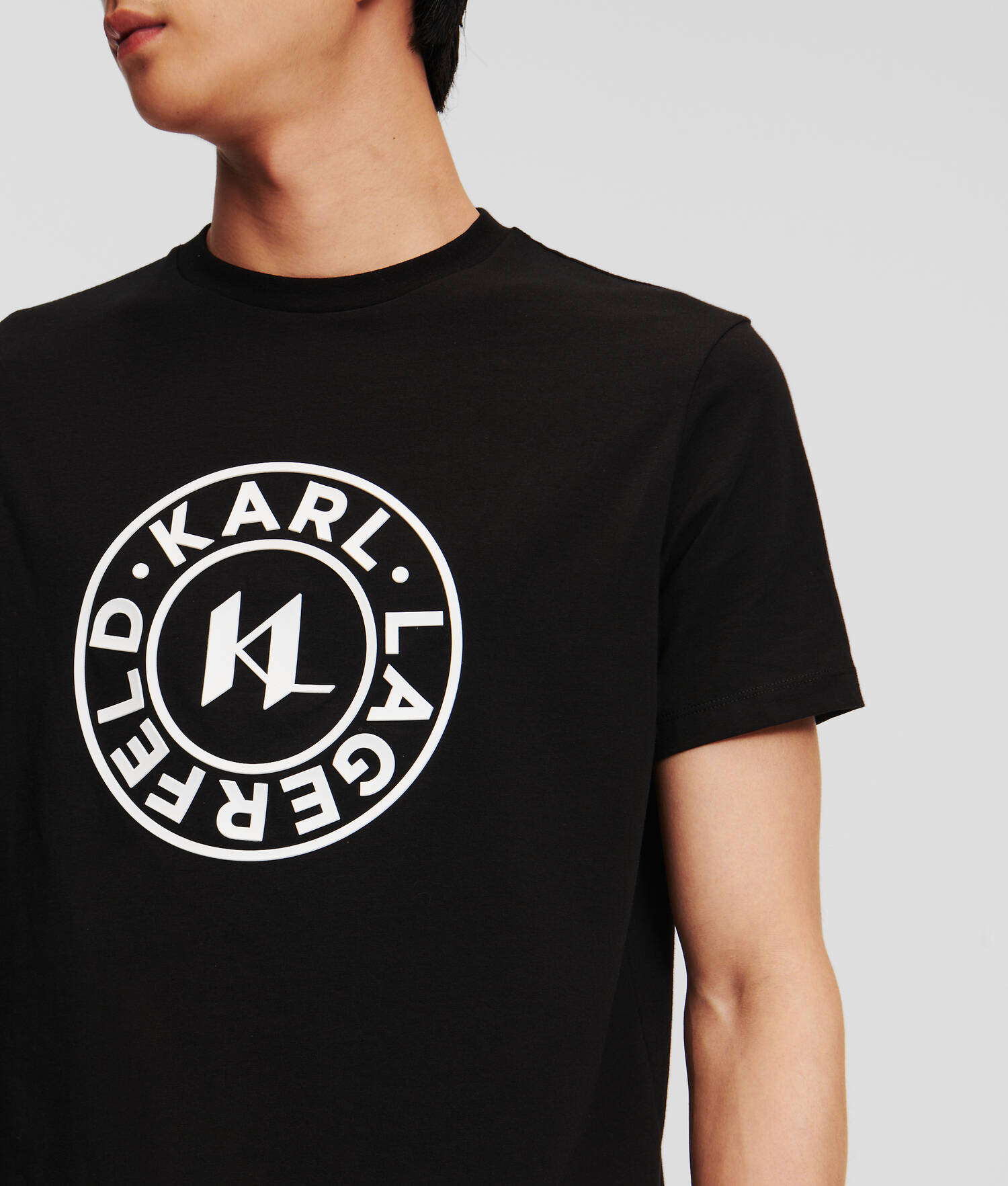 T-SHIRT AVEC LOGO ROND