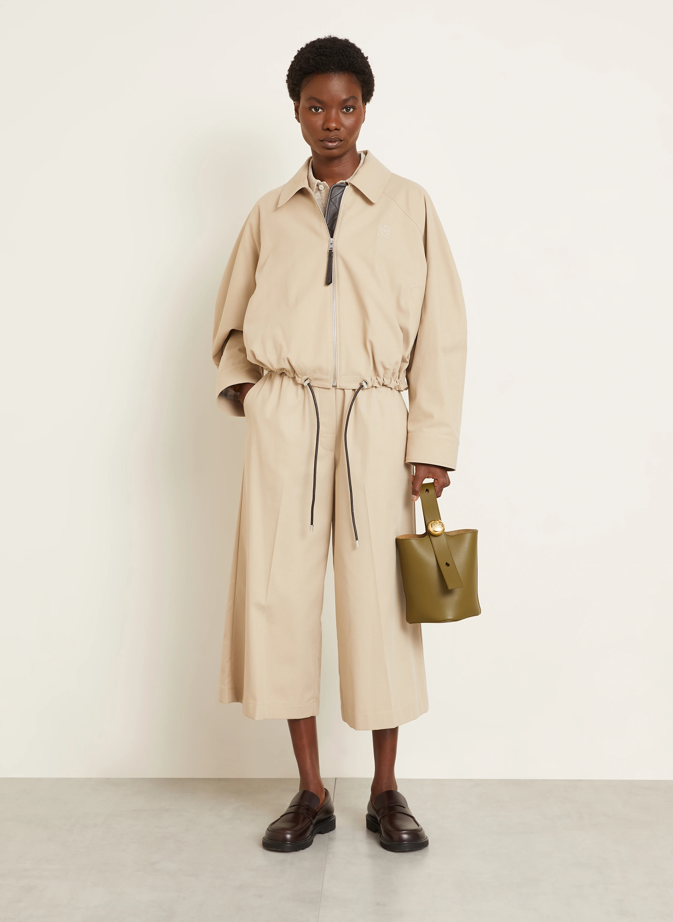 LOEWE Handtasche PEBBLE BUCKET MINI