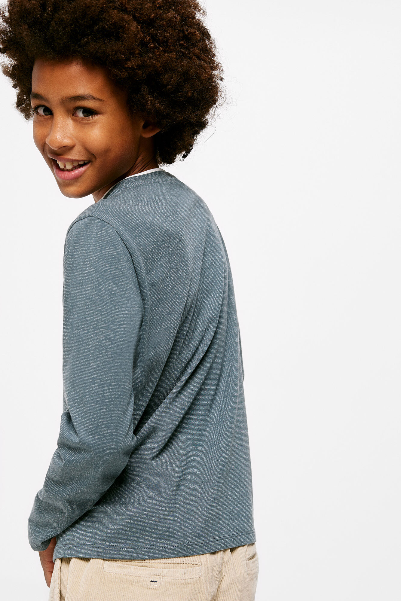 Camiseta infantil com micro listras