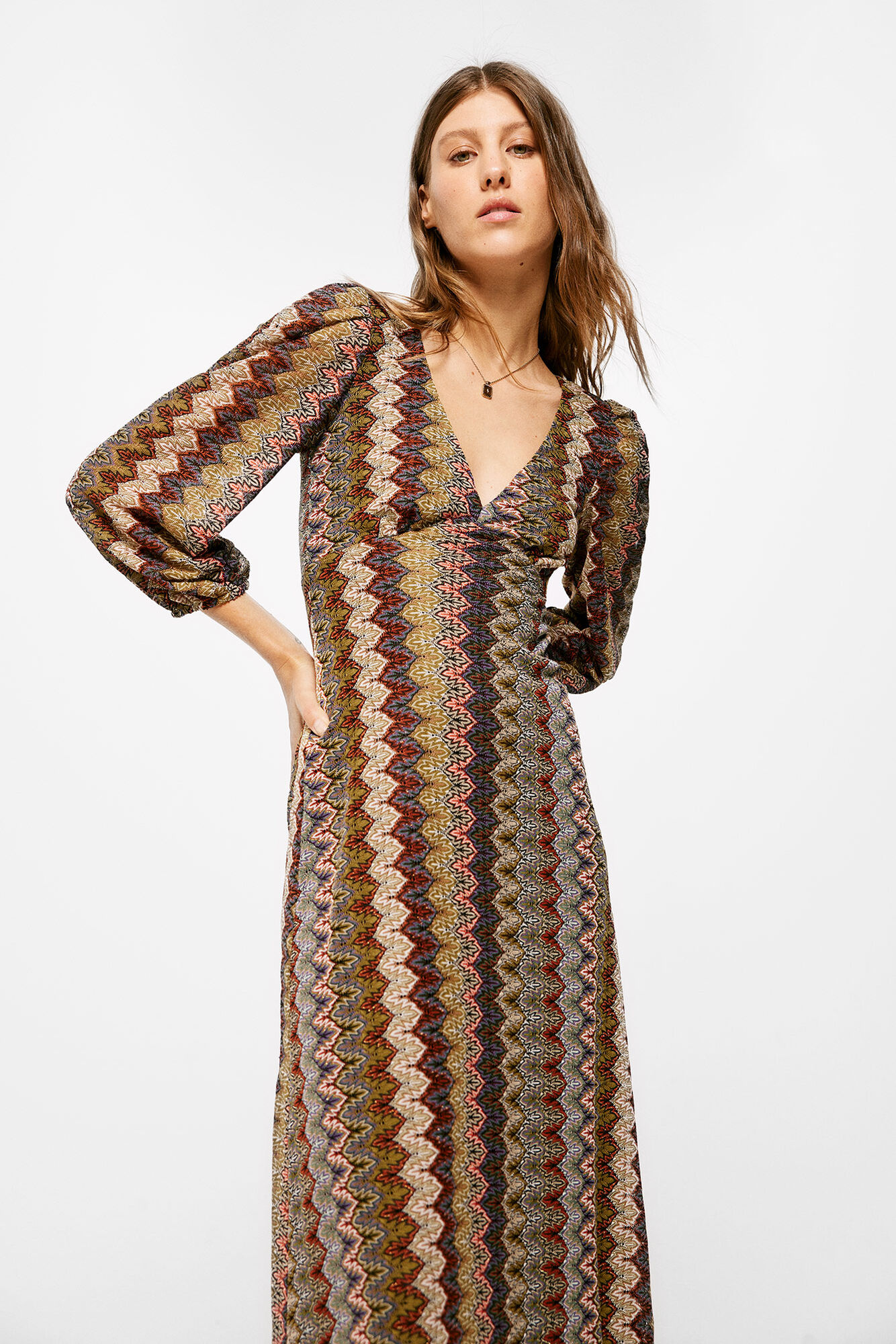Vestido midi em ziguezague