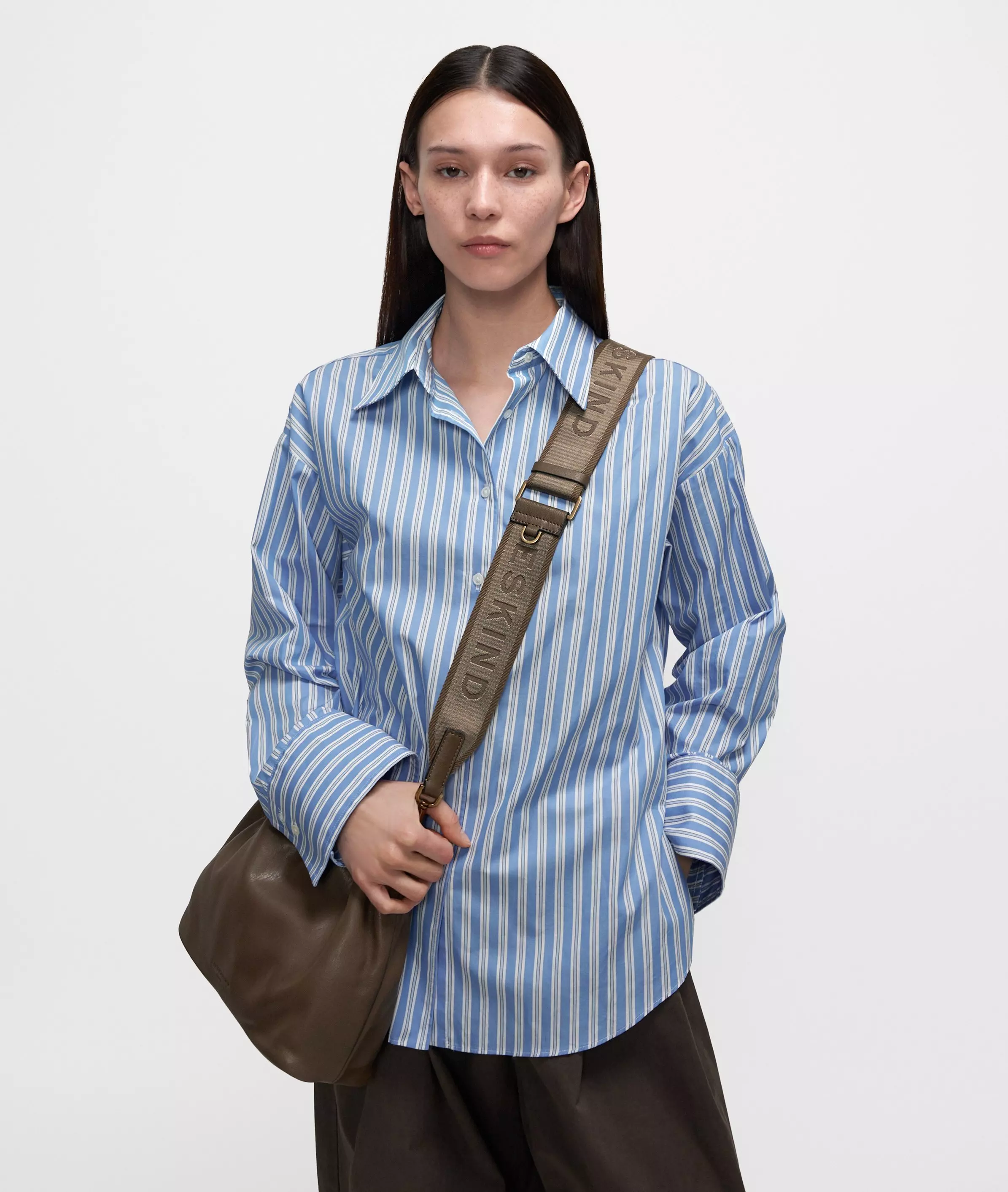 Shoulder strap with logo Long shoulder strap with logo lettering