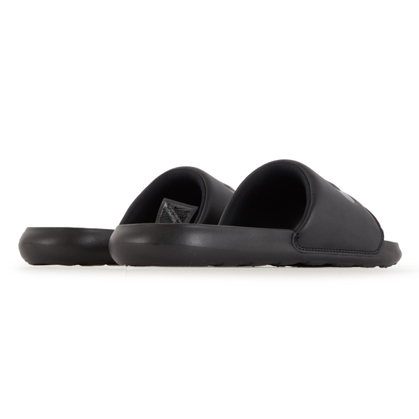 NIKE VICTORI ONE