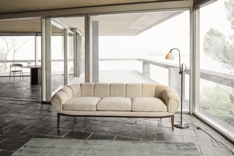 Gubi Croissant sofa eiken, Dedar Smila T1902