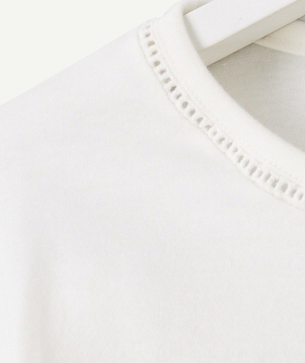 T-SHIRT FILLE EN COTON BIO BLANC AVEC DÉTAILS AJOURÉS