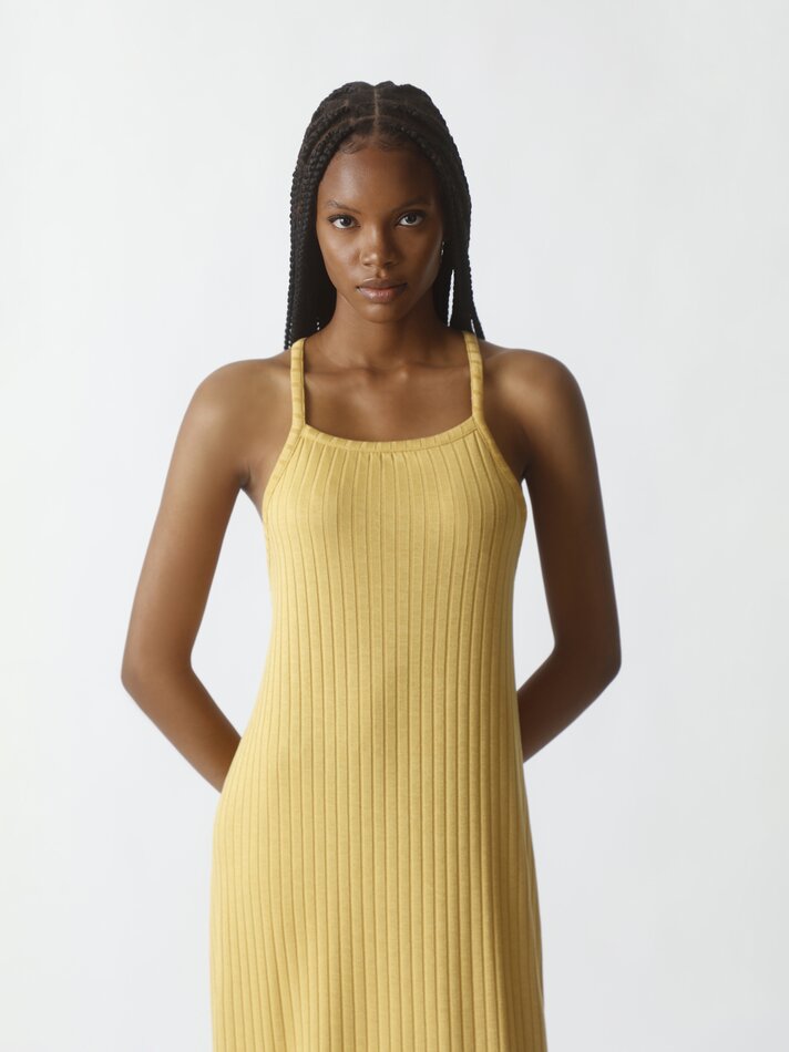 Vestido maxi canelado - Mostarda