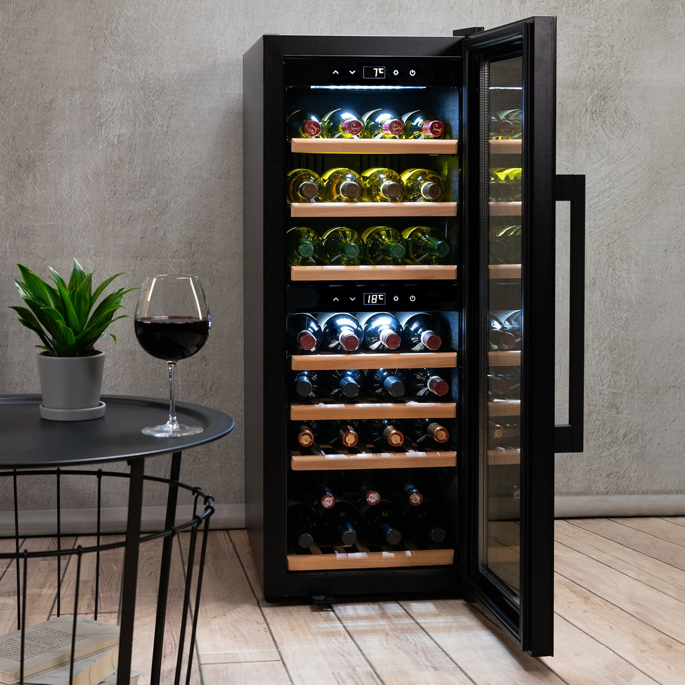 Caso WineExclusive 38 Smart Wine refrigerator