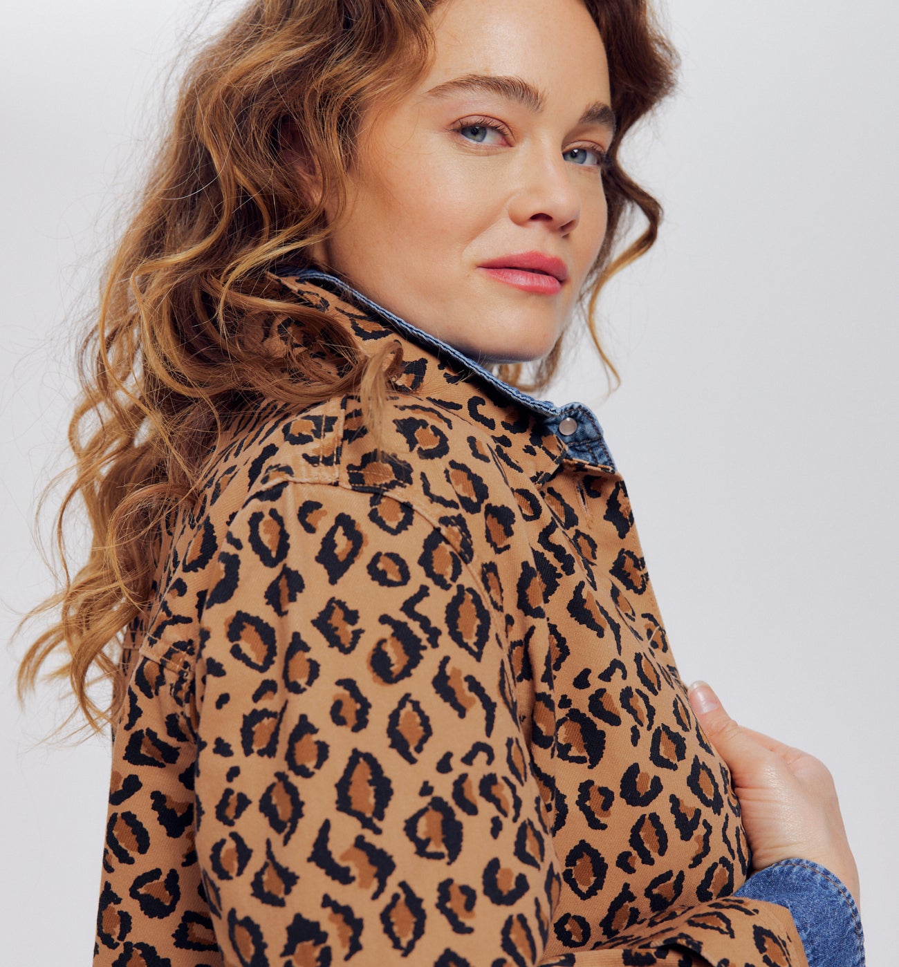 Veste surchemise léopard ALMA - Imprimé marron