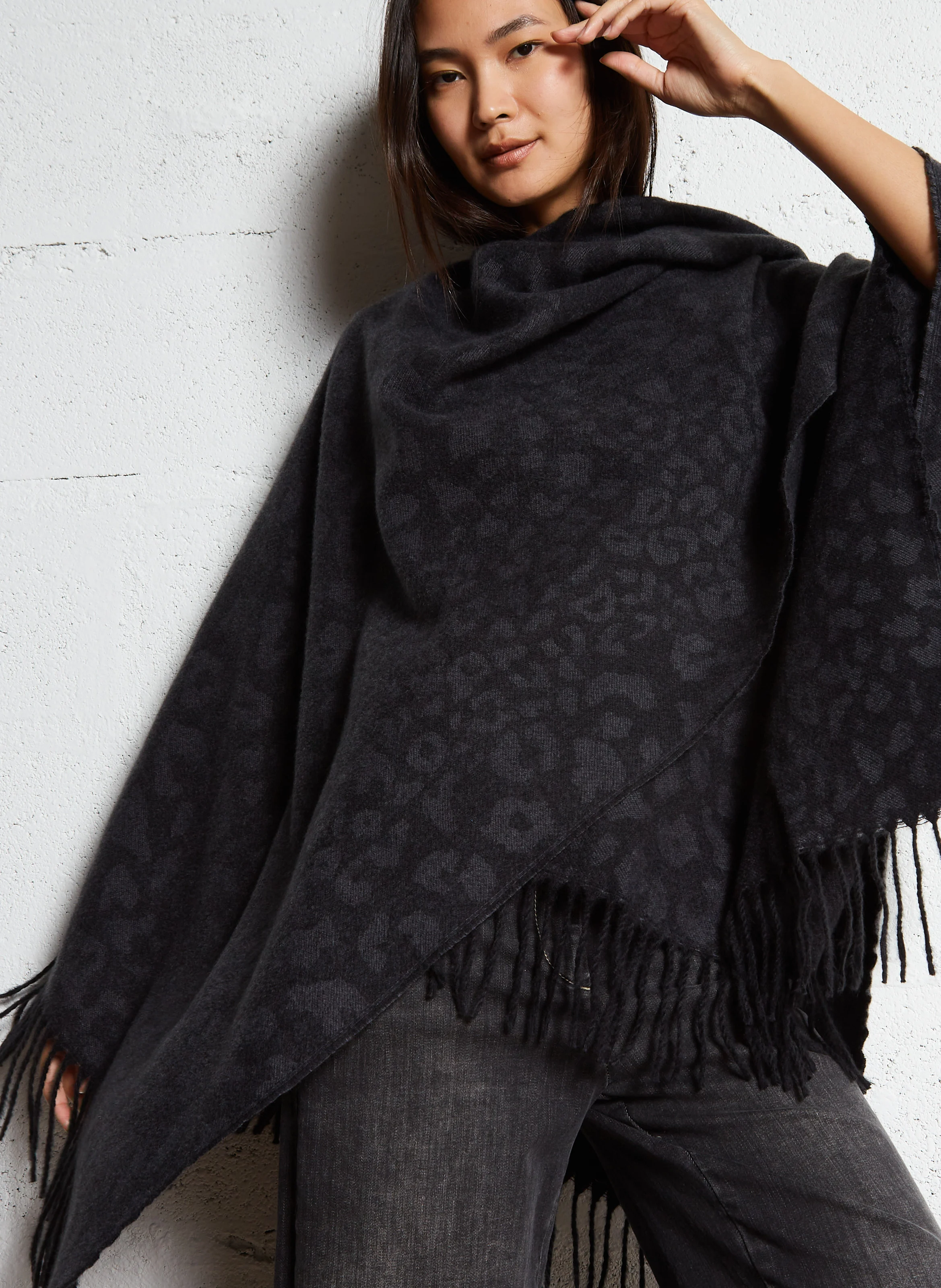 CARZOLA - Poncho motif léopard | Noir