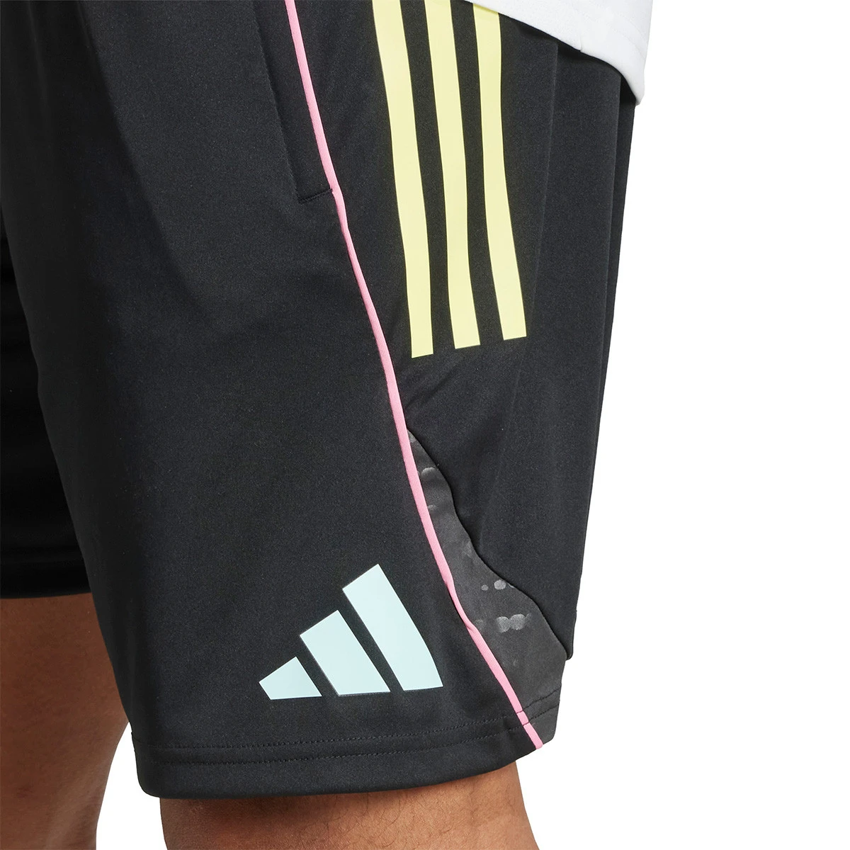 Calções adidas Juventus Training 2025-2026
