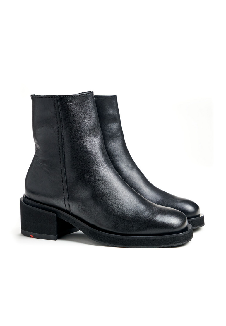 STIEFELETTE Schwarz