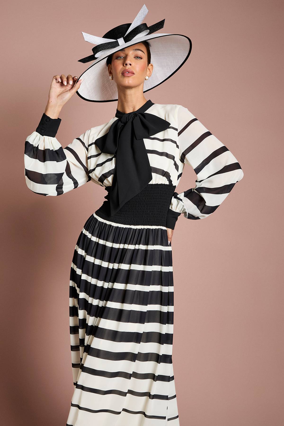Coast Robe Maxi Lisa Tan À Col Nœud Et Imprimé Rayé