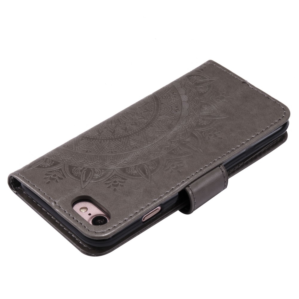 iPhone SE (2022/2020) / 8 / 7 / 6S Leder Tasche Wallet - Mandala Flowers Imprint - Grau