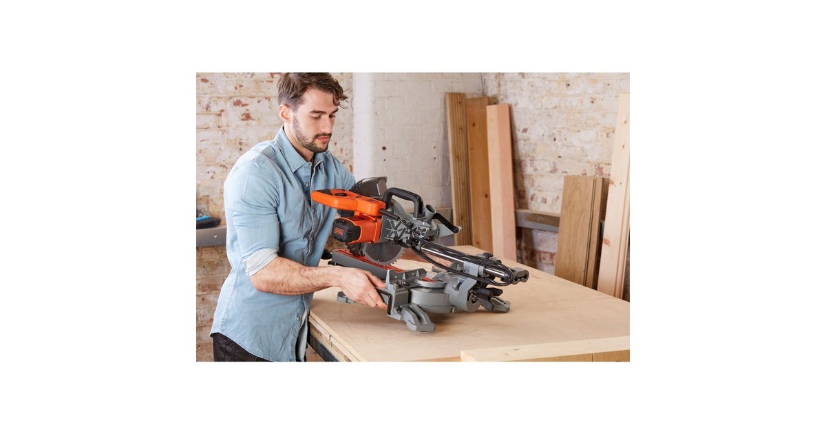 BLACK+DECKER1600W 216mm Afkort- en verstekzaag BES700-QS