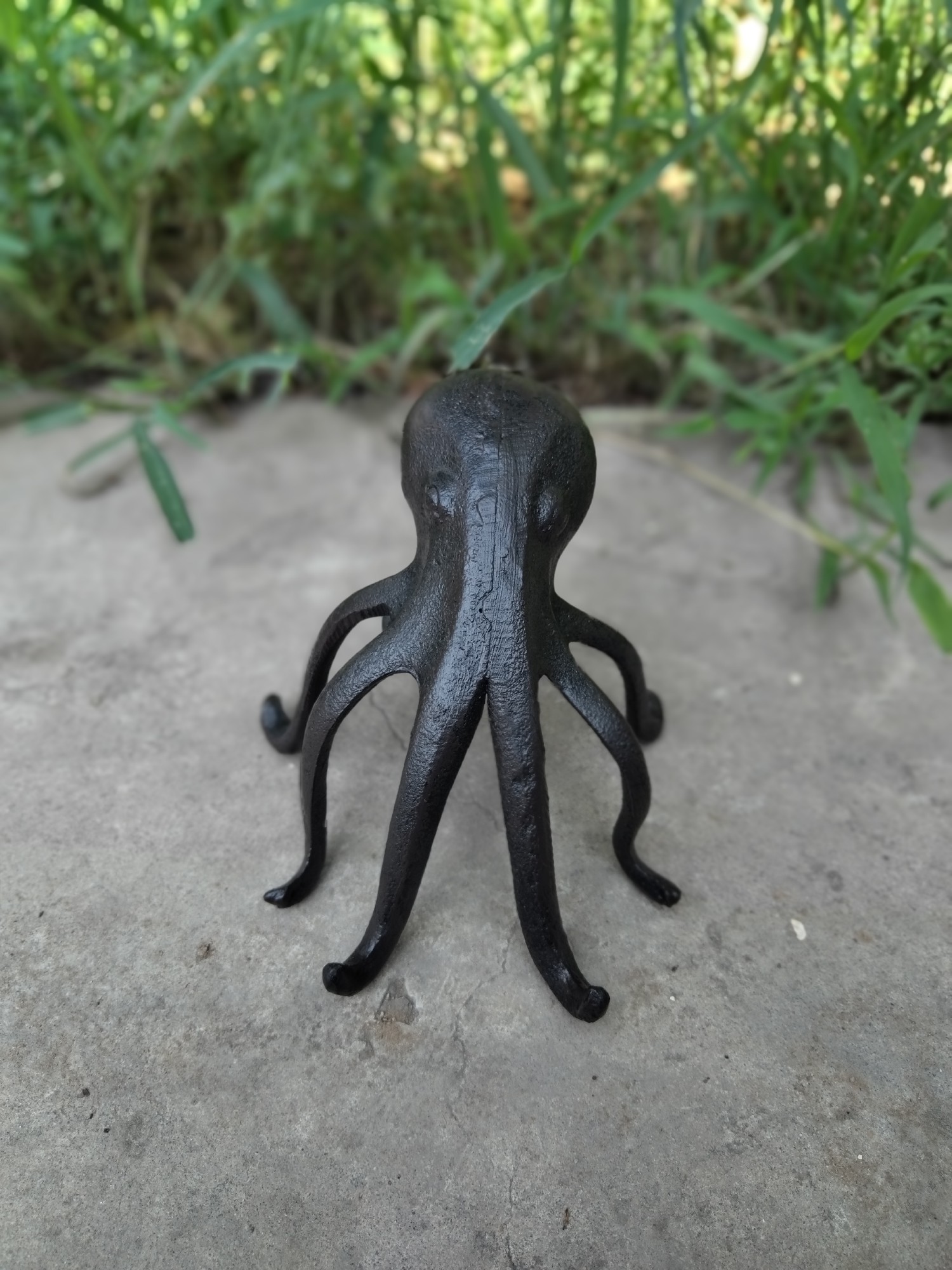 Oktopus aus Gusseisen, B 13 cm, T 16 cm, H 12 cm von fischer's lagerhaus