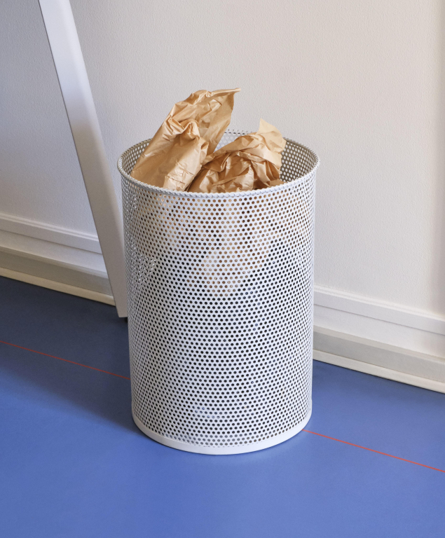 Hay Perforated Bin prullenbak L lichtgrijs