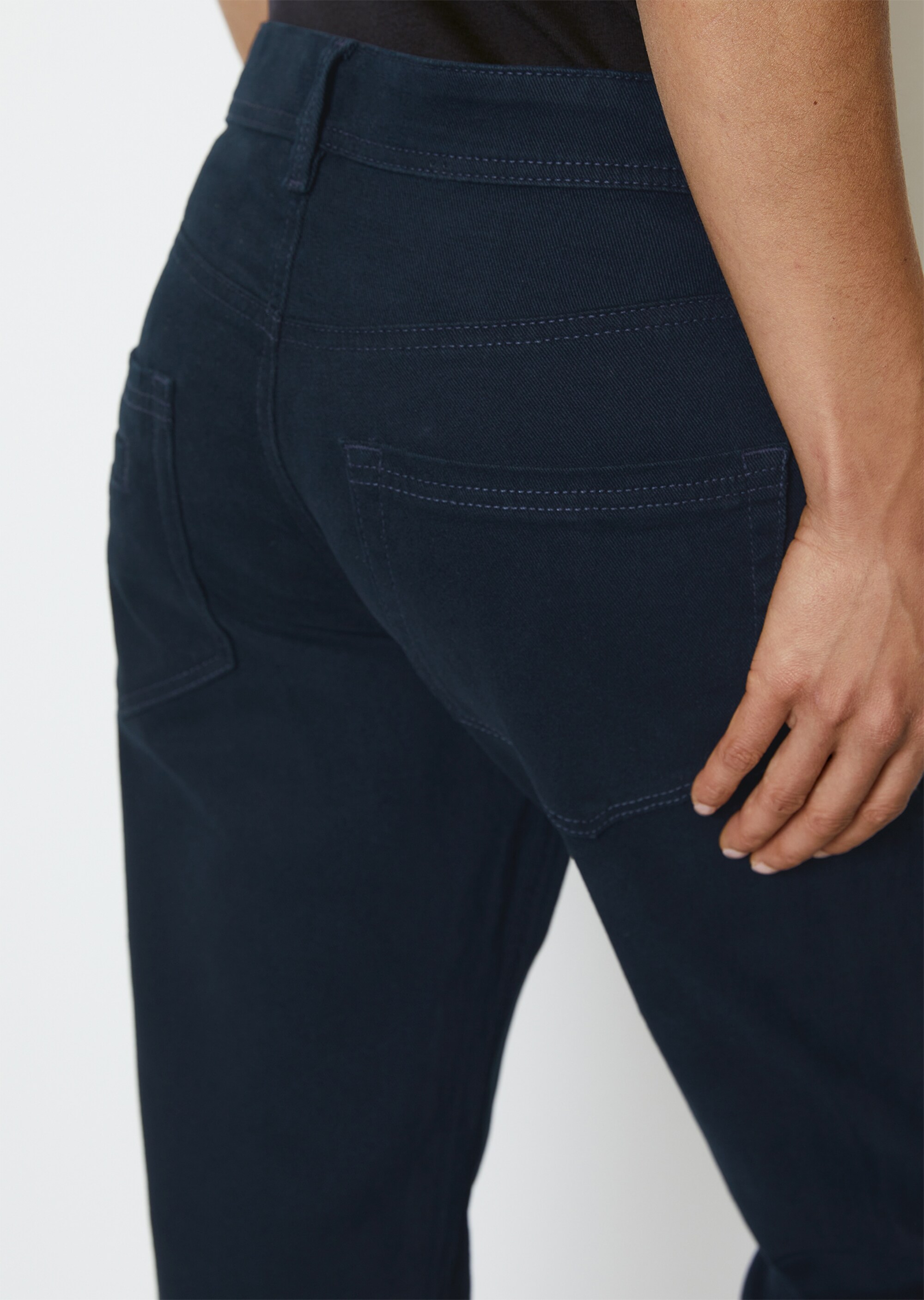 Boyfriend Pants Modell THEDA cropped aus Organic Cotton Stretch