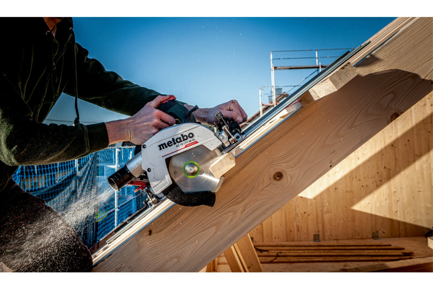 Metabo 691194000 KS 18 LTX 66 BL 18V Li-ion accu cirkelzaag body - koolborstelloos   Geleiderail KFS 44