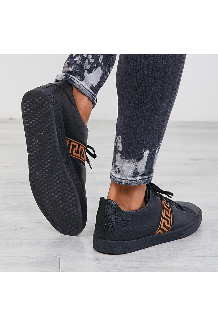 Baskets noires avec bande à motif grec
