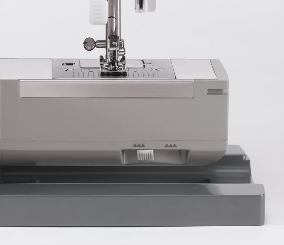 Máquina de costura Singer 4411 Heavy Duty, cinza