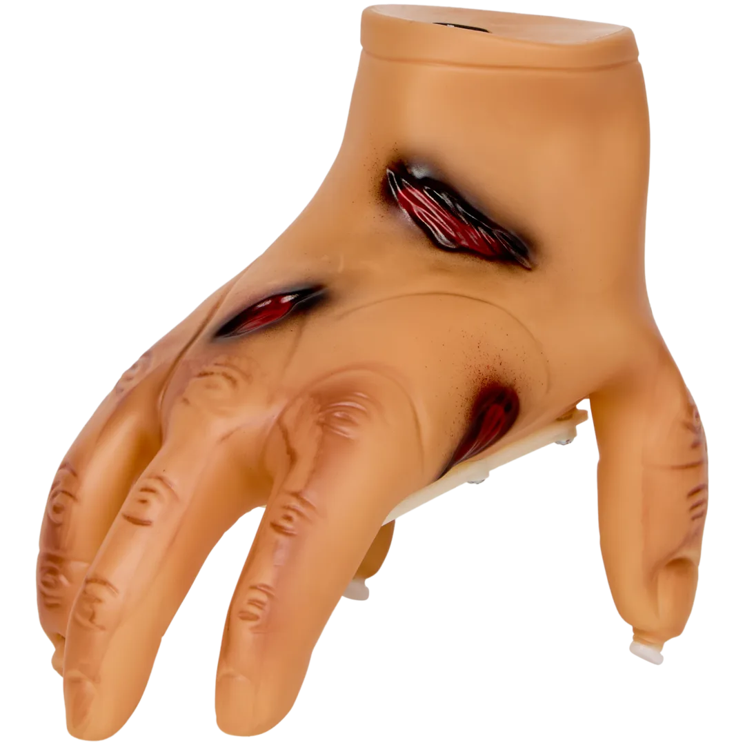 Main de zombie qui marche