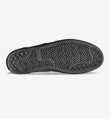 Globe Surplus Undyed Black 7.5