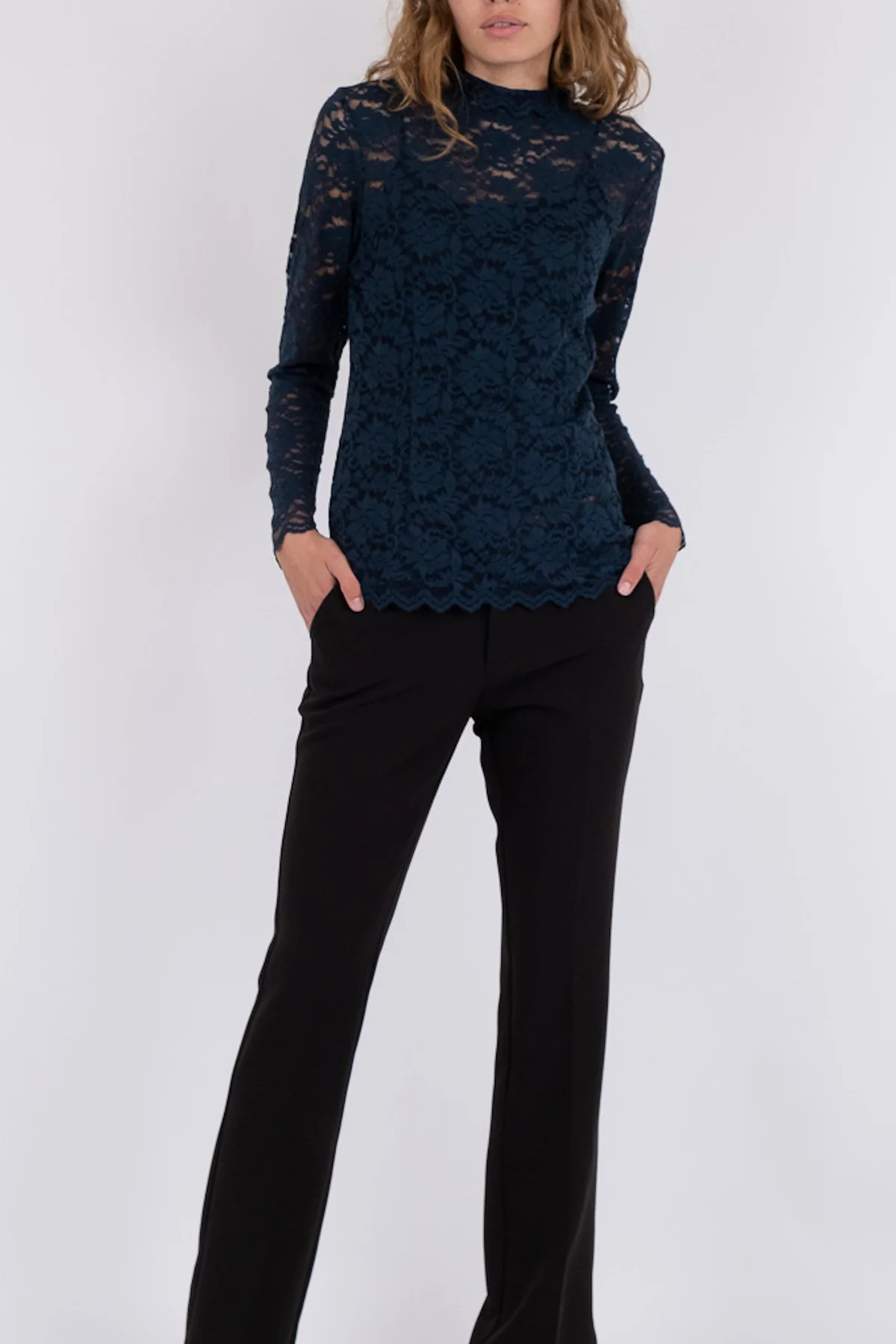Neo Noir Liza Laceflower Blouse navy