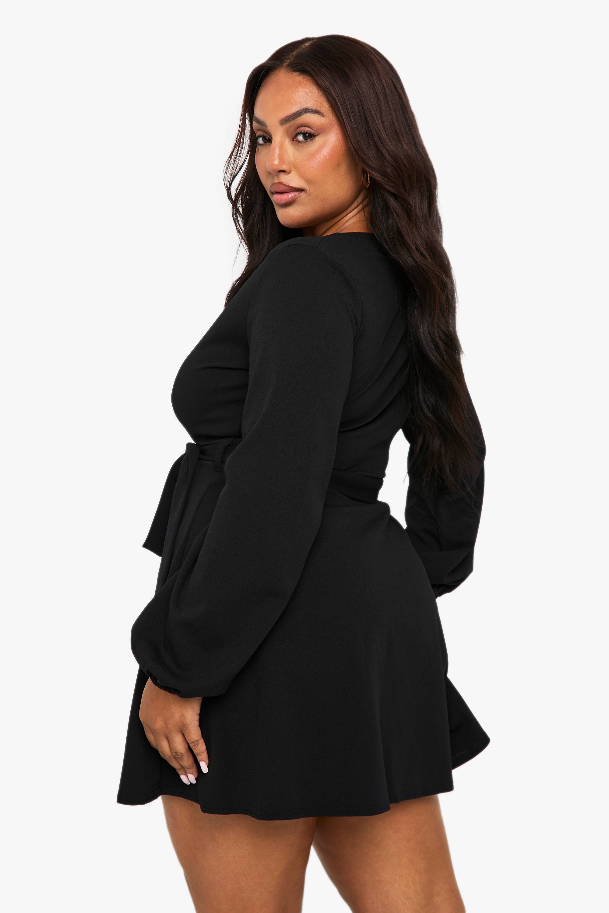 boohoo Robe patineuse Plus à ceinture nouable