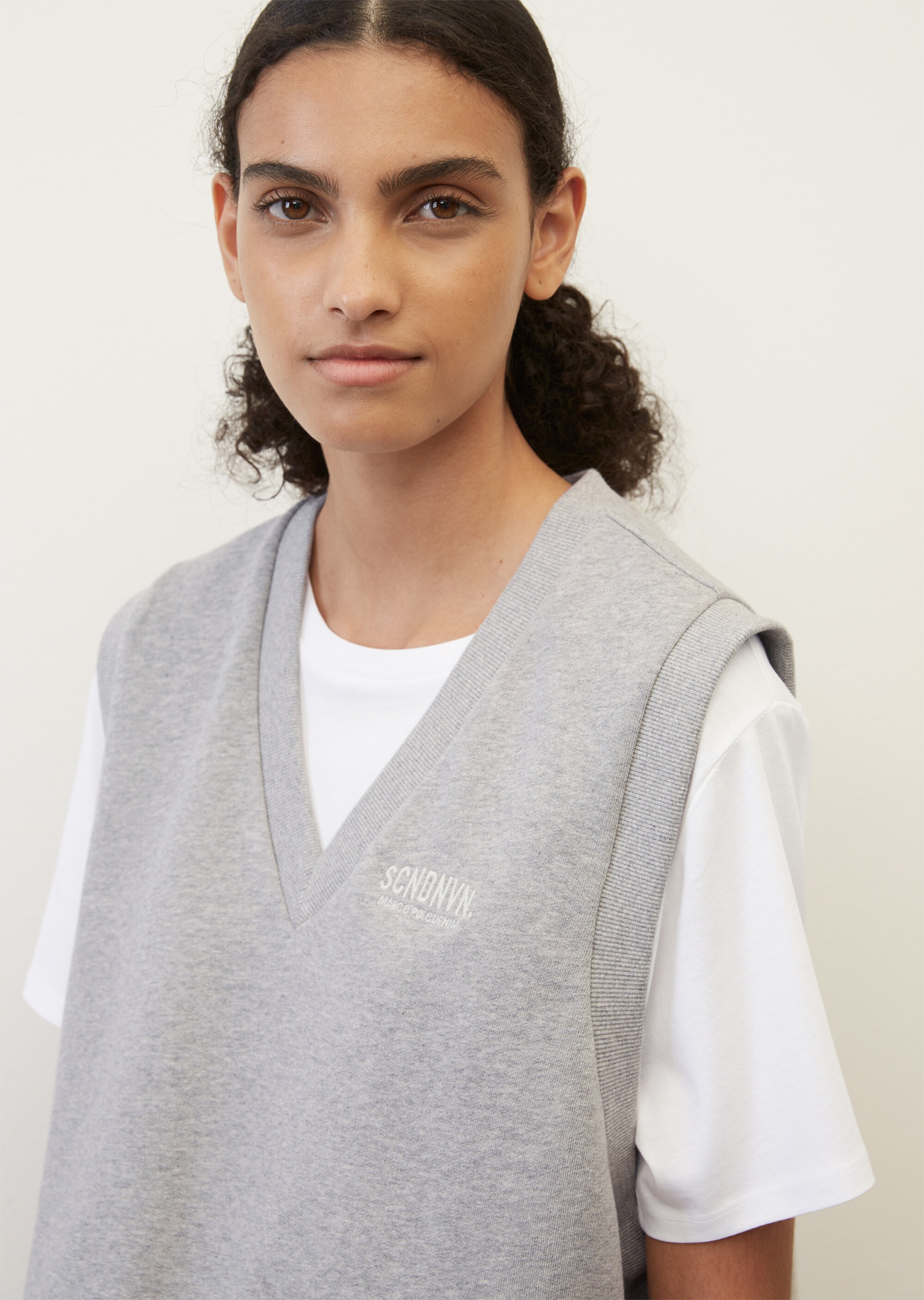 Sweat-V-Neck-Pullunder cropped aus Organic Cotton