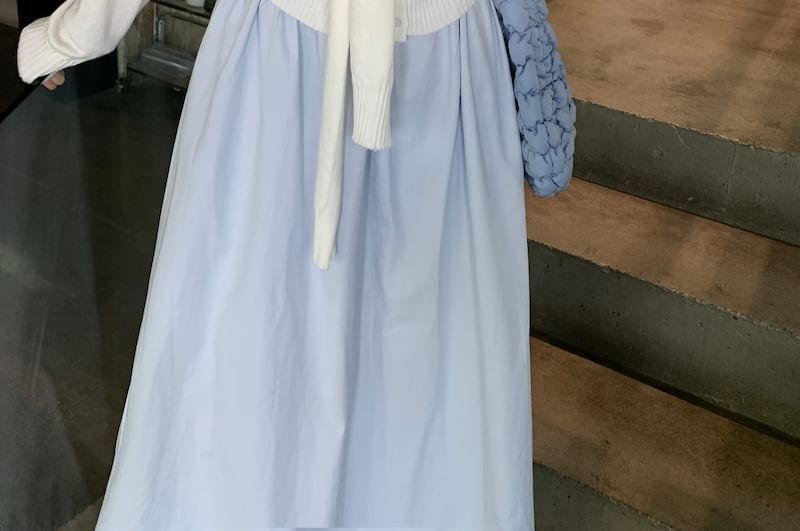 Closette - Effen vest met ronde hals / Effen maxi-A-lijn rok met hoge taille