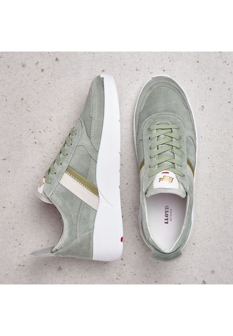 SNEAKER Grün