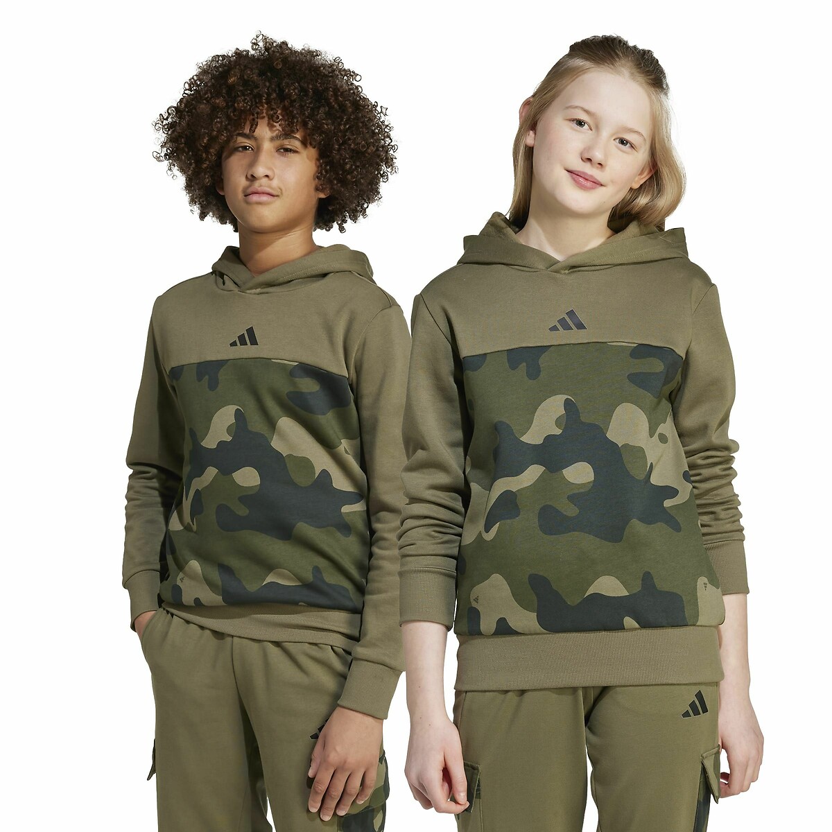 ROUPAS ESPORTIVAS ADIDAS<br>Moletom fechado em fleece escovado