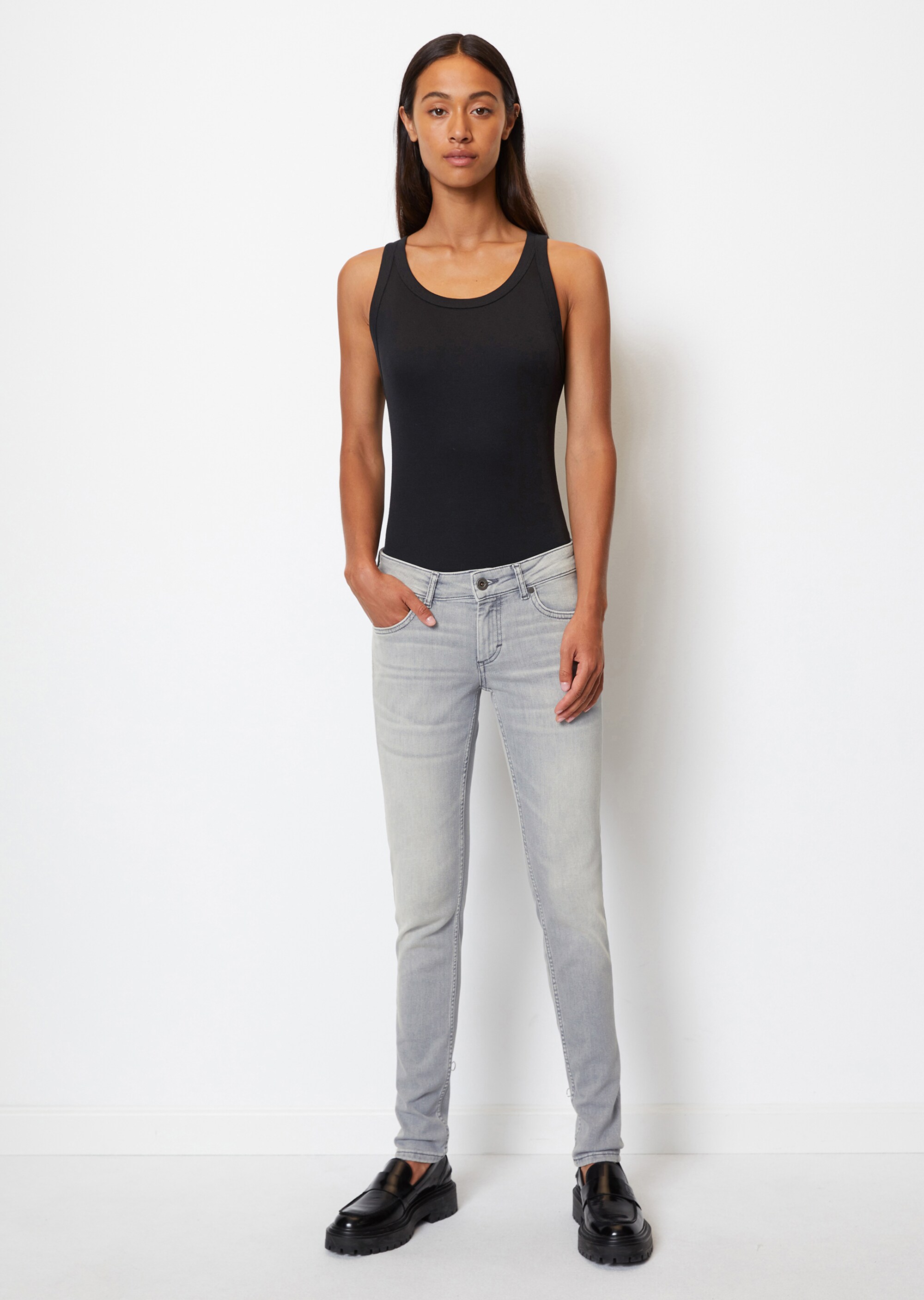 Jeans Modell SKARA skinny low waist aus stretchigem Comfort-Denim