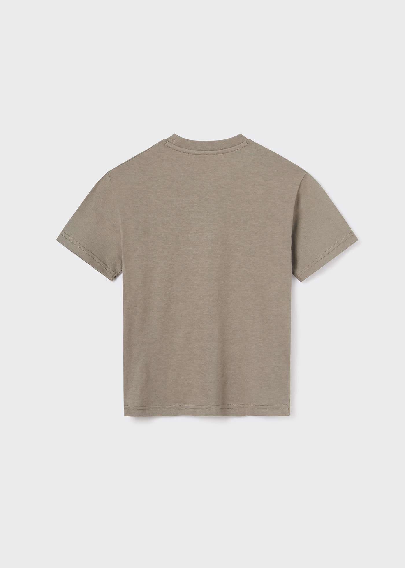 Camiseta infantil com estampa sustentável em algodão.