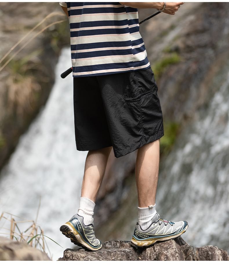 Really Point - Mid Rise Plain Cargo Shorts