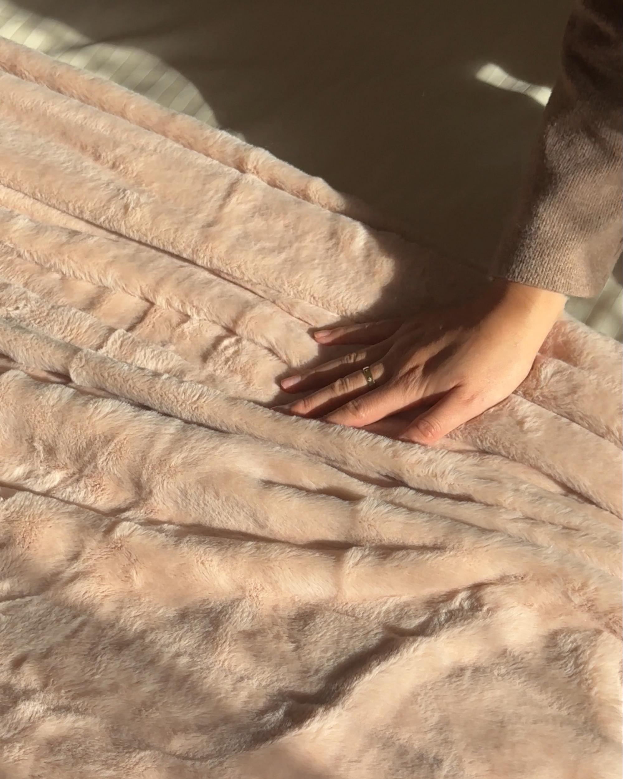 Plaid SMAHRA 180 x 220 cm Pastelroze