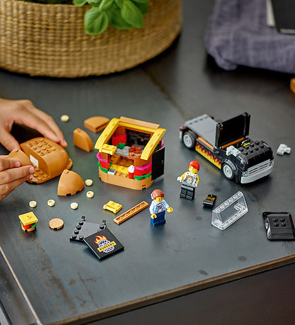 LEGO? City - Burgervogn 60404 - 194 Dele