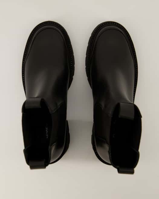 Kennel & Schmenger Glossy Chelsea Boots in Schwarz