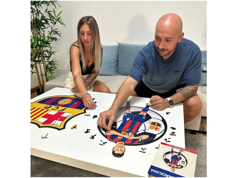 Iconic Puzzle FC Barcelona – Robert Lewandowski Offizielles Holzpuzzle, Grösse M
