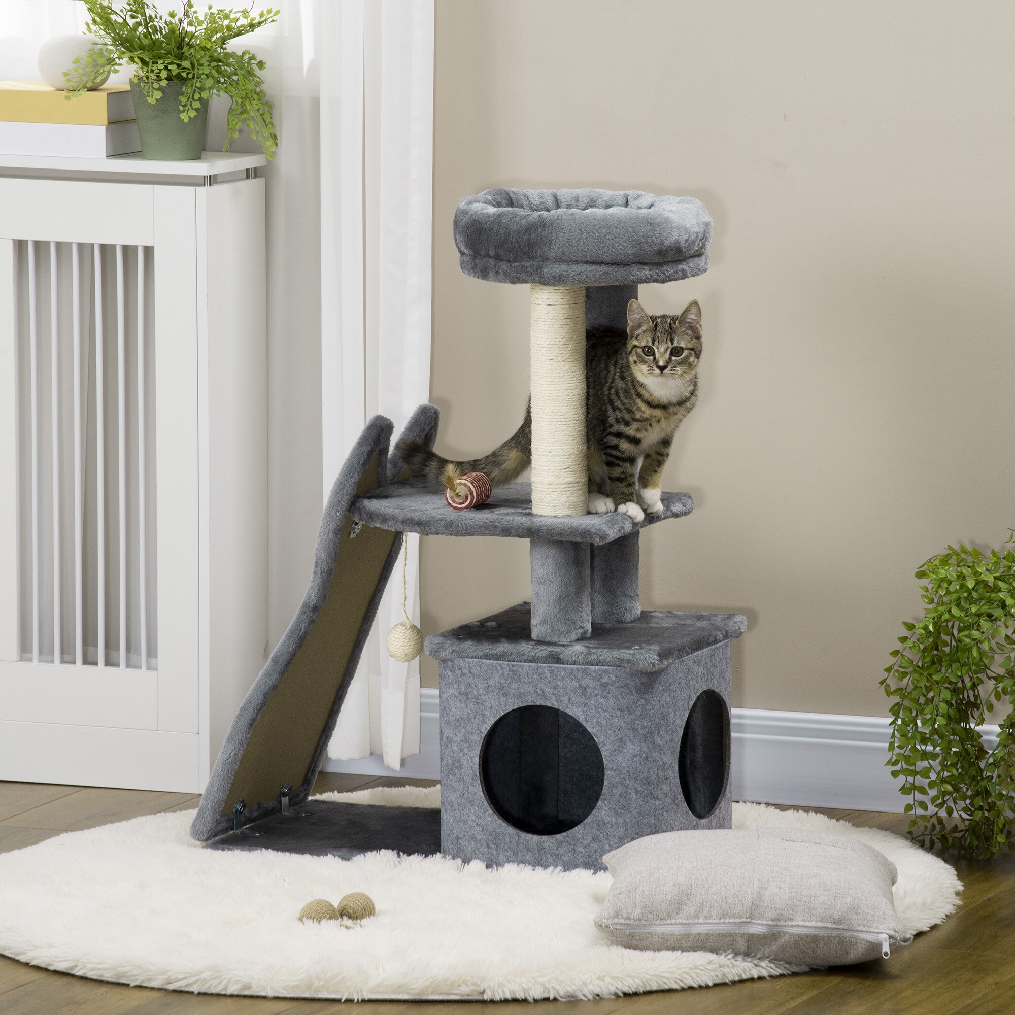 PawHut Kratzbaum mit Kratzbrett grau, natur 60L x 30B x 83H cm