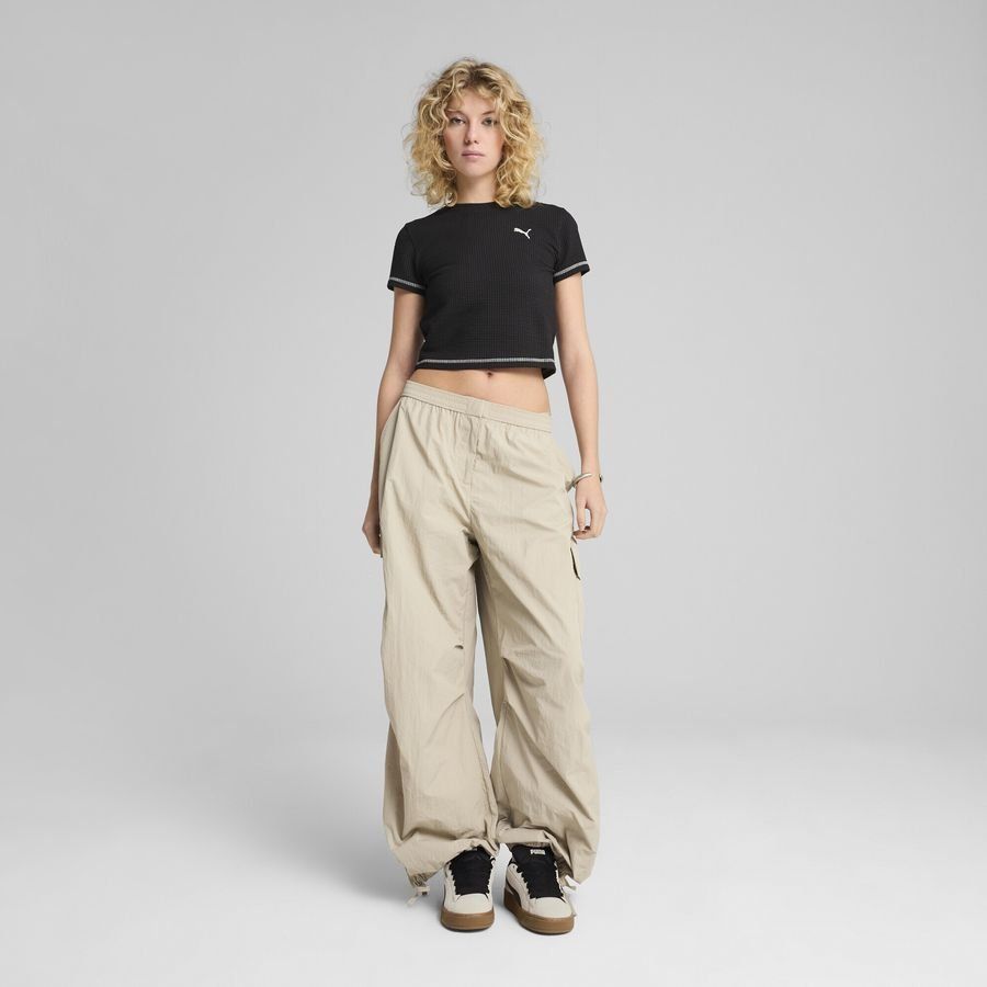 Puma DARE TO Kurzes figurbetontes T-Shirt aus strukturiertem Material