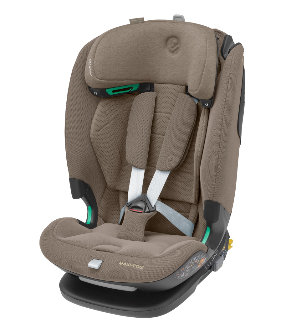 Titan Pro i-Size 15 M - 12 Y  76 - 150 cm  9 - 36 kg    G-CELL-Seitenaufprallschutz |    Easy-in-Gurtsystem |    ClimaFlow Temperaturregulierung |    AirProtect®-Sicherheitskissen |
