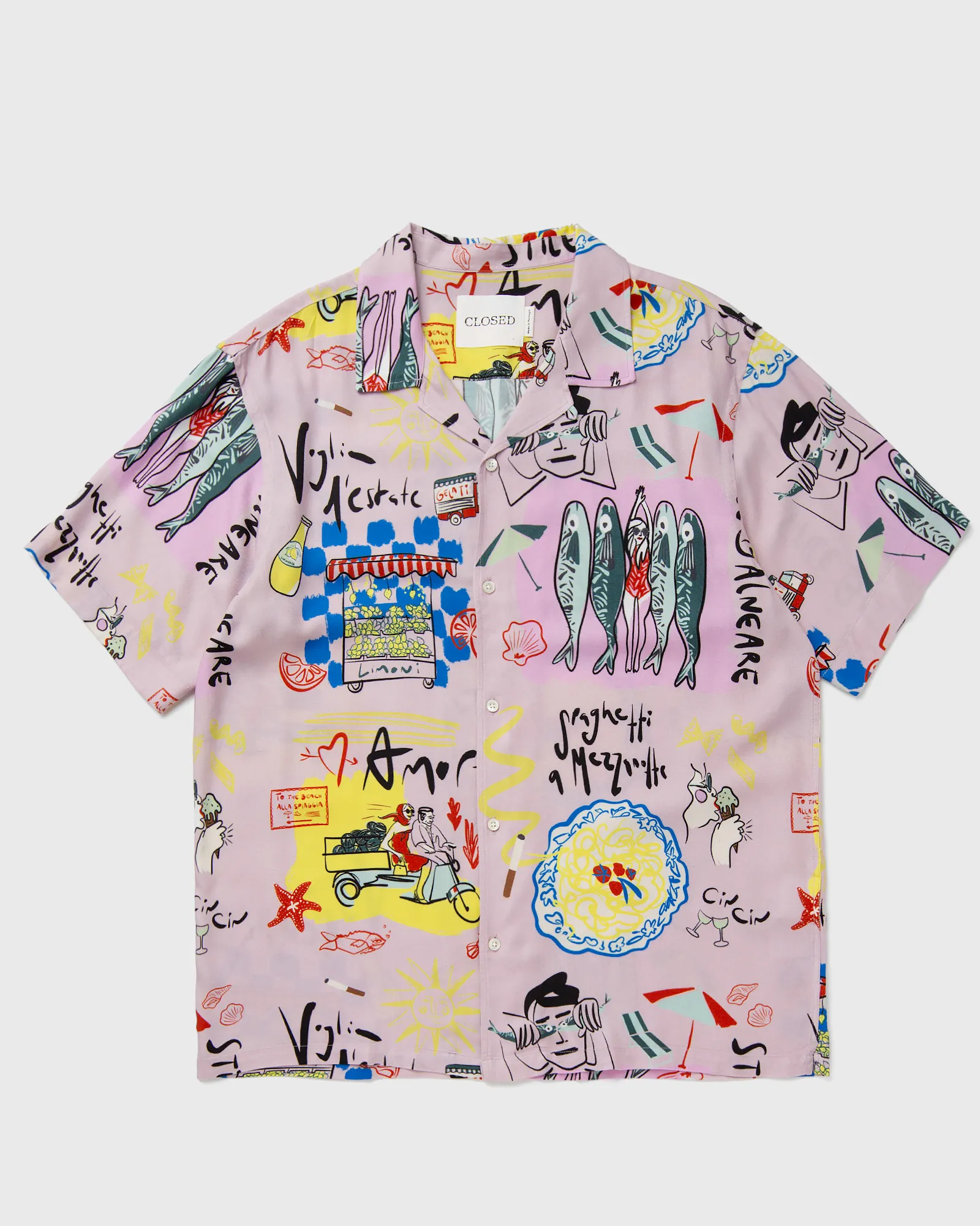 Camisa fechada de manga curta