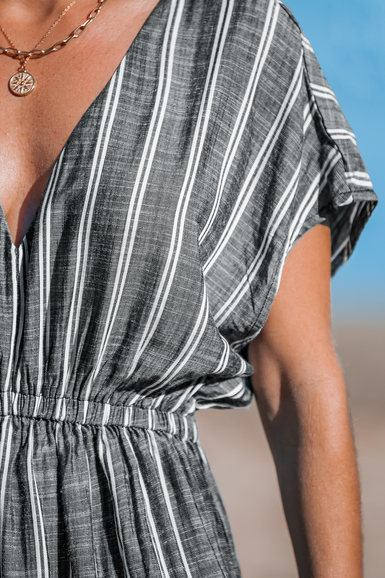 Robe cover up à rayures