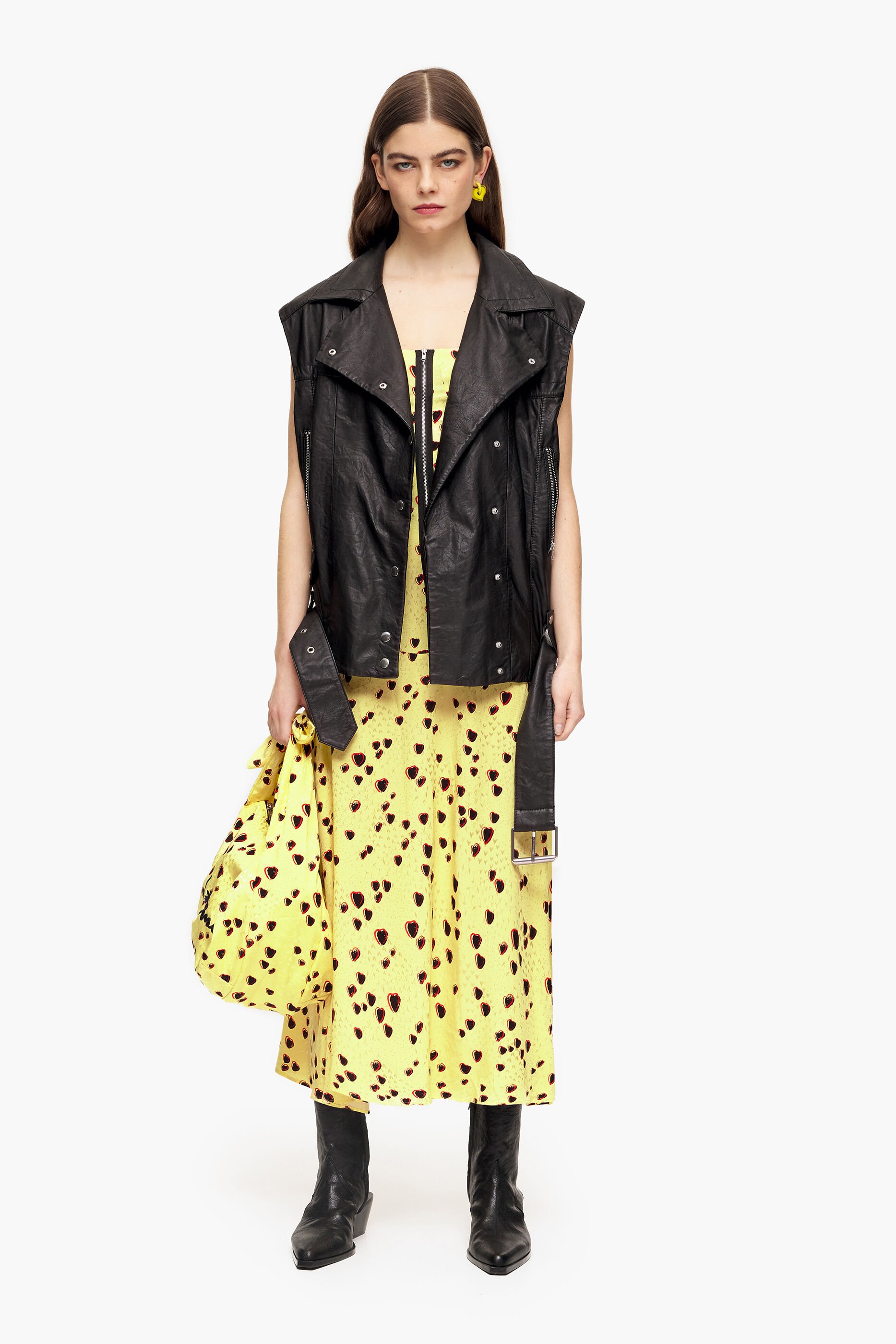 Vestido midi de alças com estampa de corações pequenos amarelos