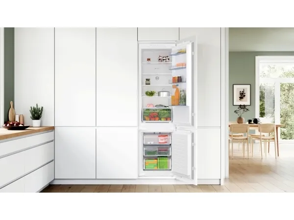 Bosch Serie | 2 KIN96NSE0 - Køleskab/fryser - bund-fryser - til indbygning - niche - bredde: 56 cm - dybde: 55 cm - højde: 194 cm - 290 liter - Klasse E