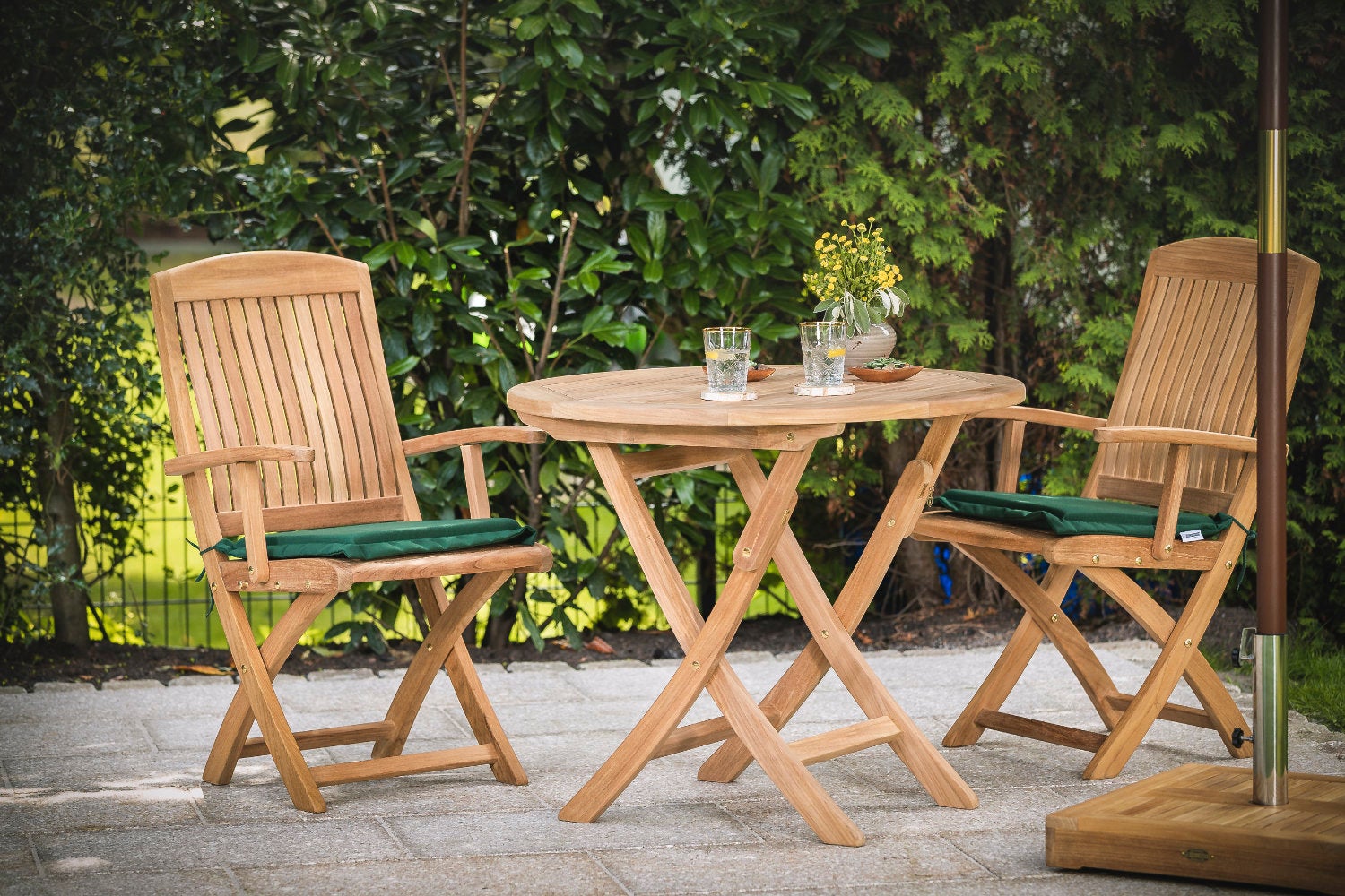 Klaptafel van teakhout, rond, 90 cm, hoogwaardig weerbestendig, voor balkon, terras of patio.