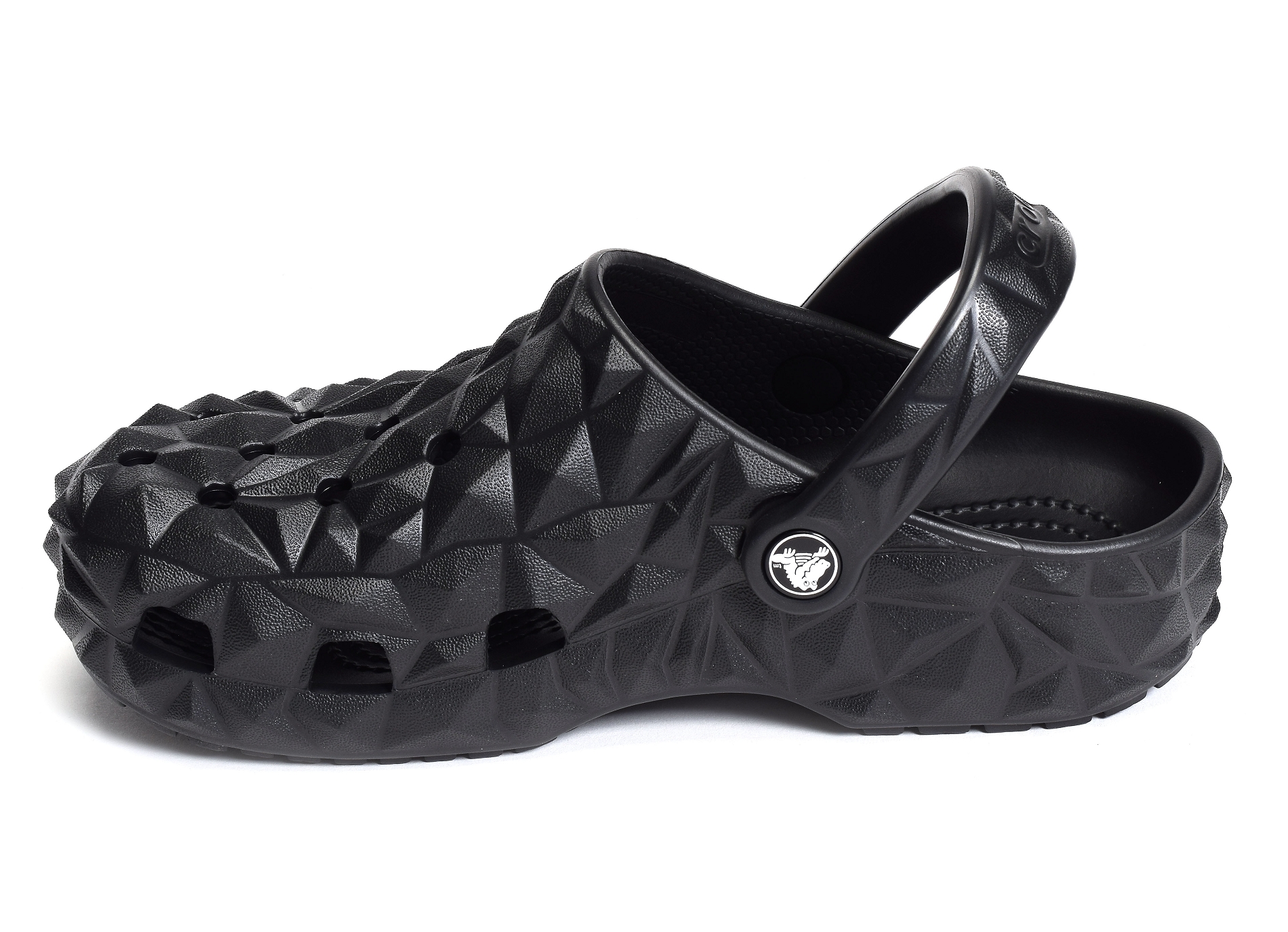 Classic geometric clog noir