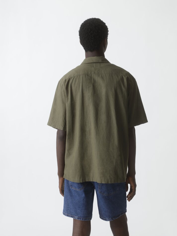 Camisa de algodão e linho com bolsos - Cáqui escuro